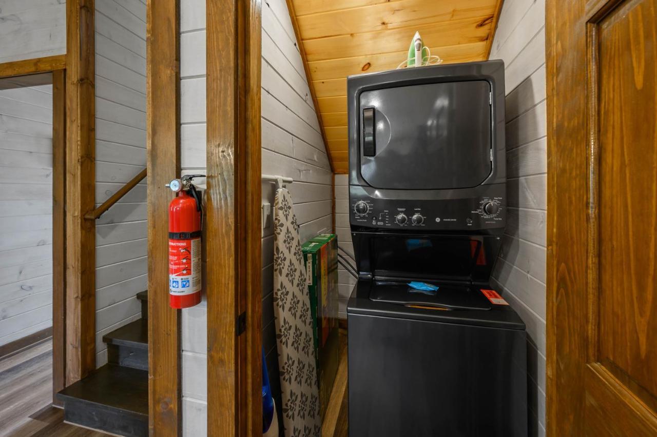 Osprey Nest Cottage Modern New Cabin Пиджен Фордж Екстериор снимка