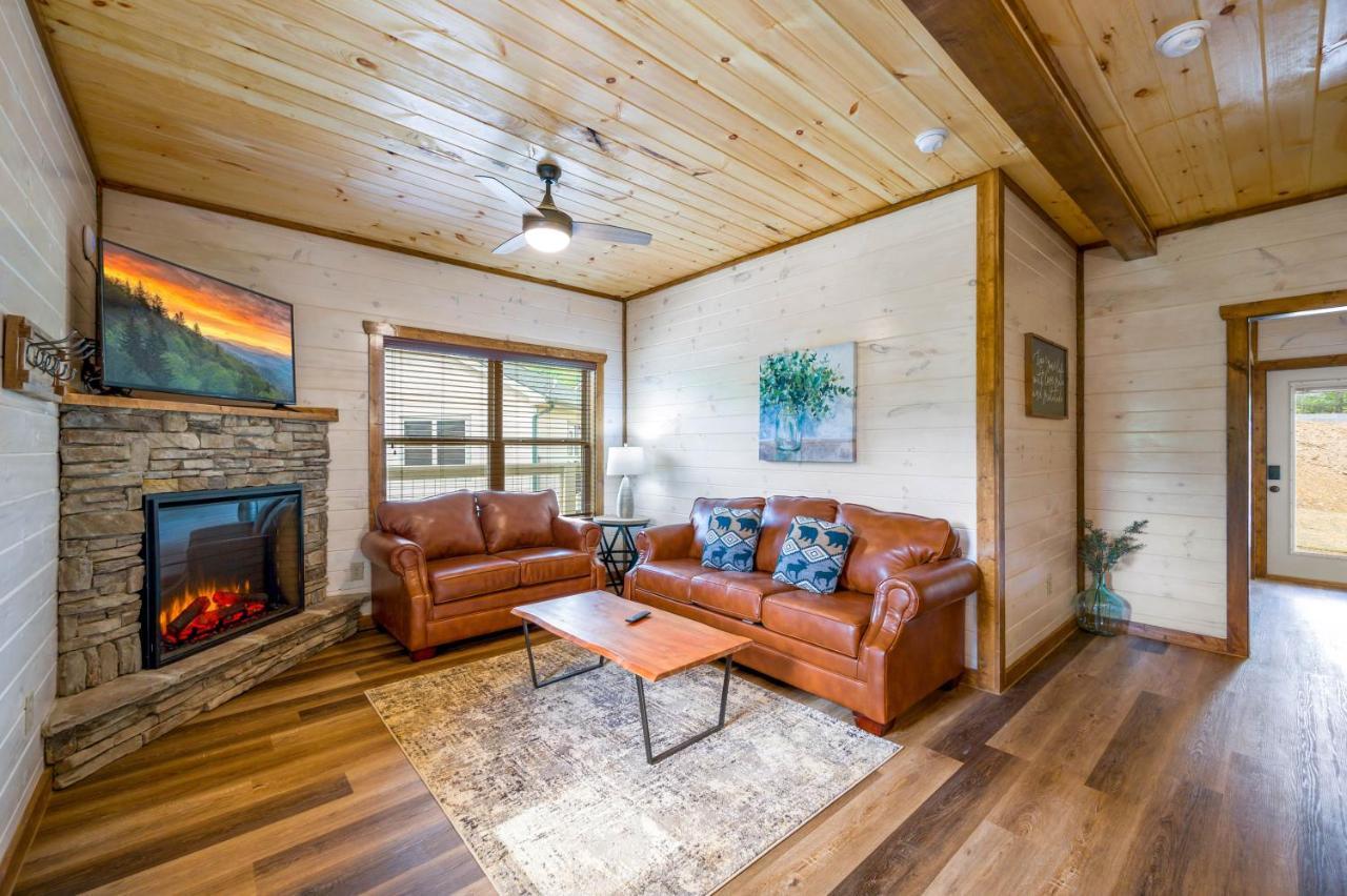 Osprey Nest Cottage Modern New Cabin Пиджен Фордж Екстериор снимка