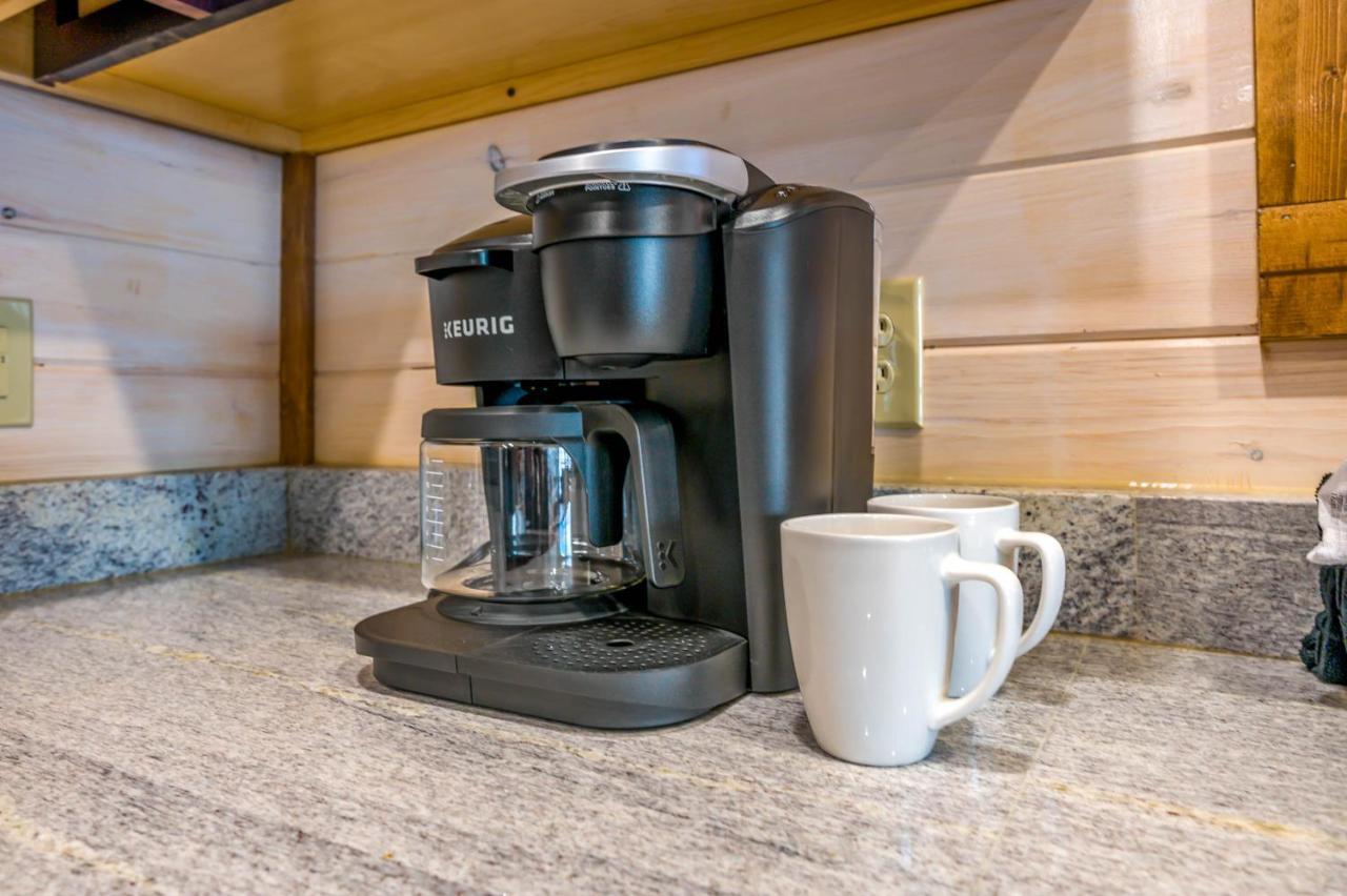 Osprey Nest Cottage Modern New Cabin Пиджен Фордж Екстериор снимка