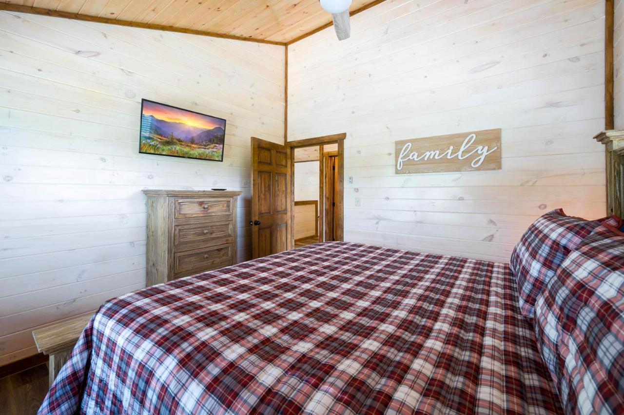 Osprey Nest Cottage Modern New Cabin Пиджен Фордж Екстериор снимка