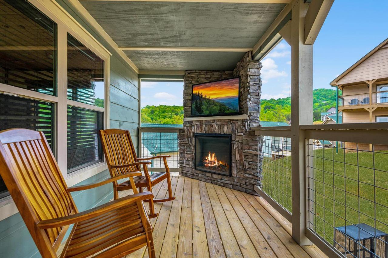 Osprey Nest Cottage Modern New Cabin Пиджен Фордж Екстериор снимка